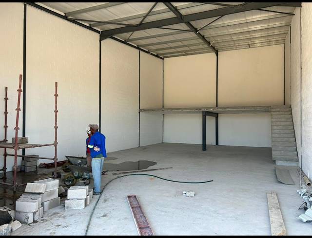 240M² WAREHOUSE TO LET IN FISANTEKRAAL